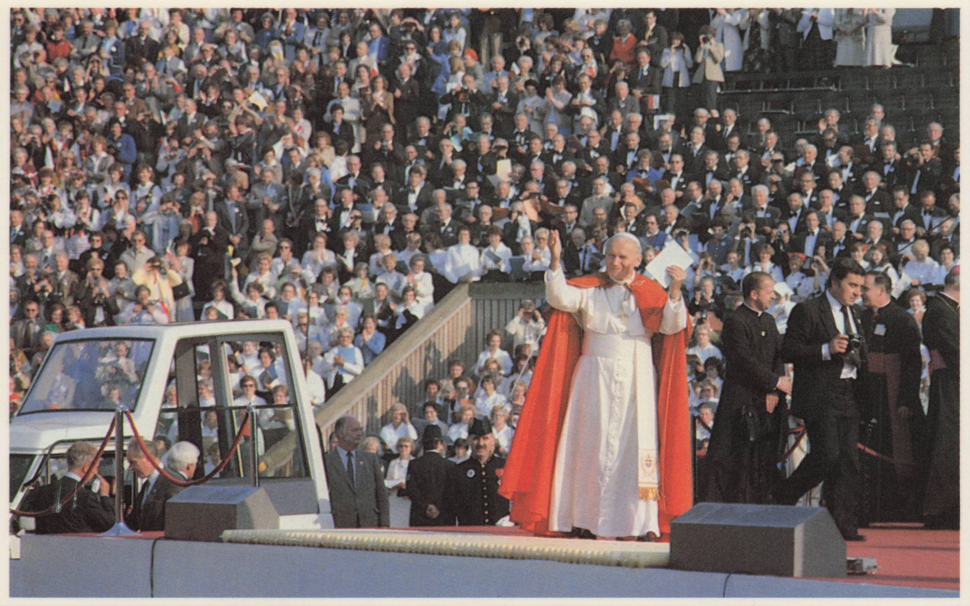 Polish Exiles Poland Community Event Pope John Paul II 1982 UK Visit Postcard