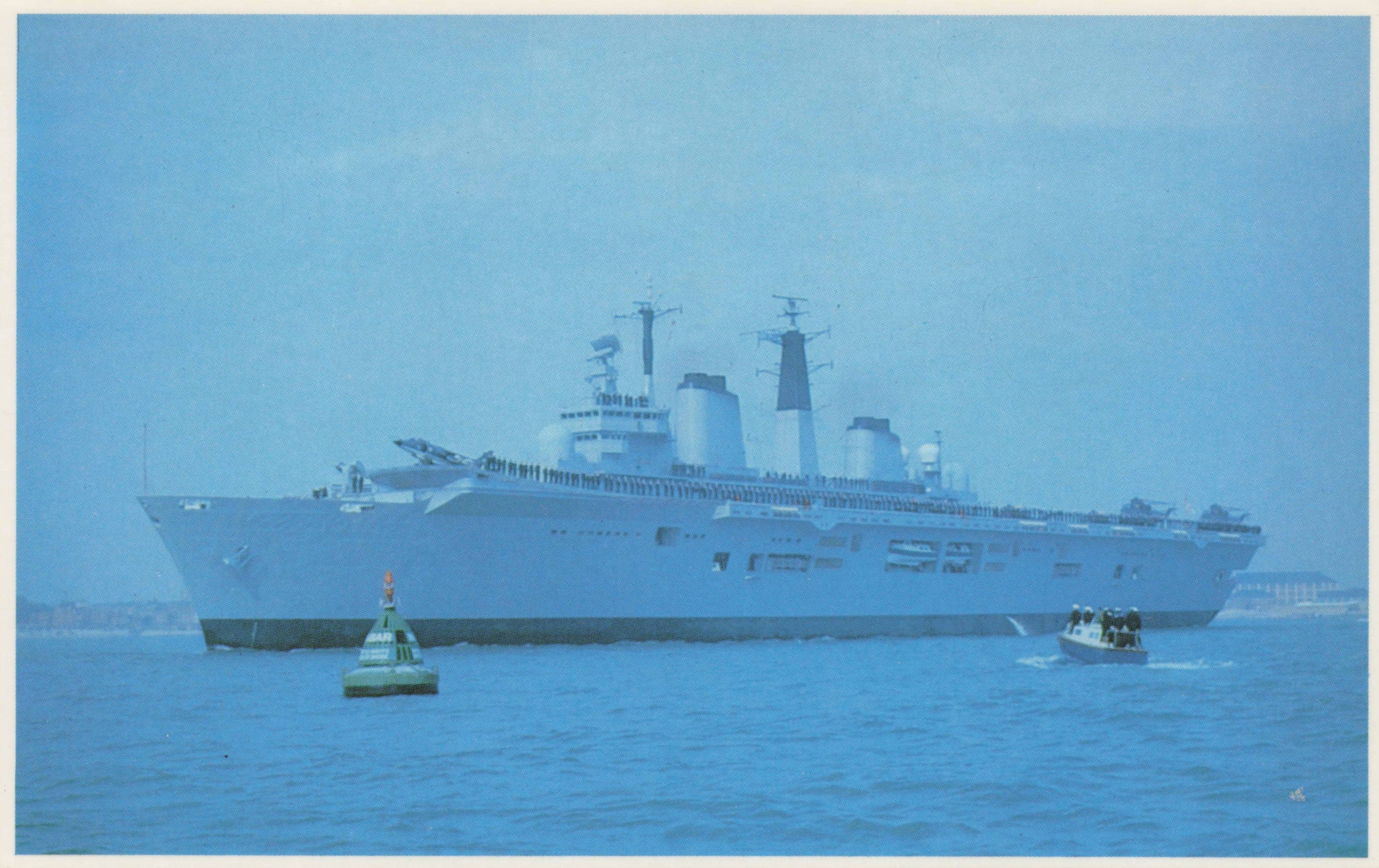 Falklands War HMS Invincible Sophisticated Fleet Electronics Ship Military Postcard
