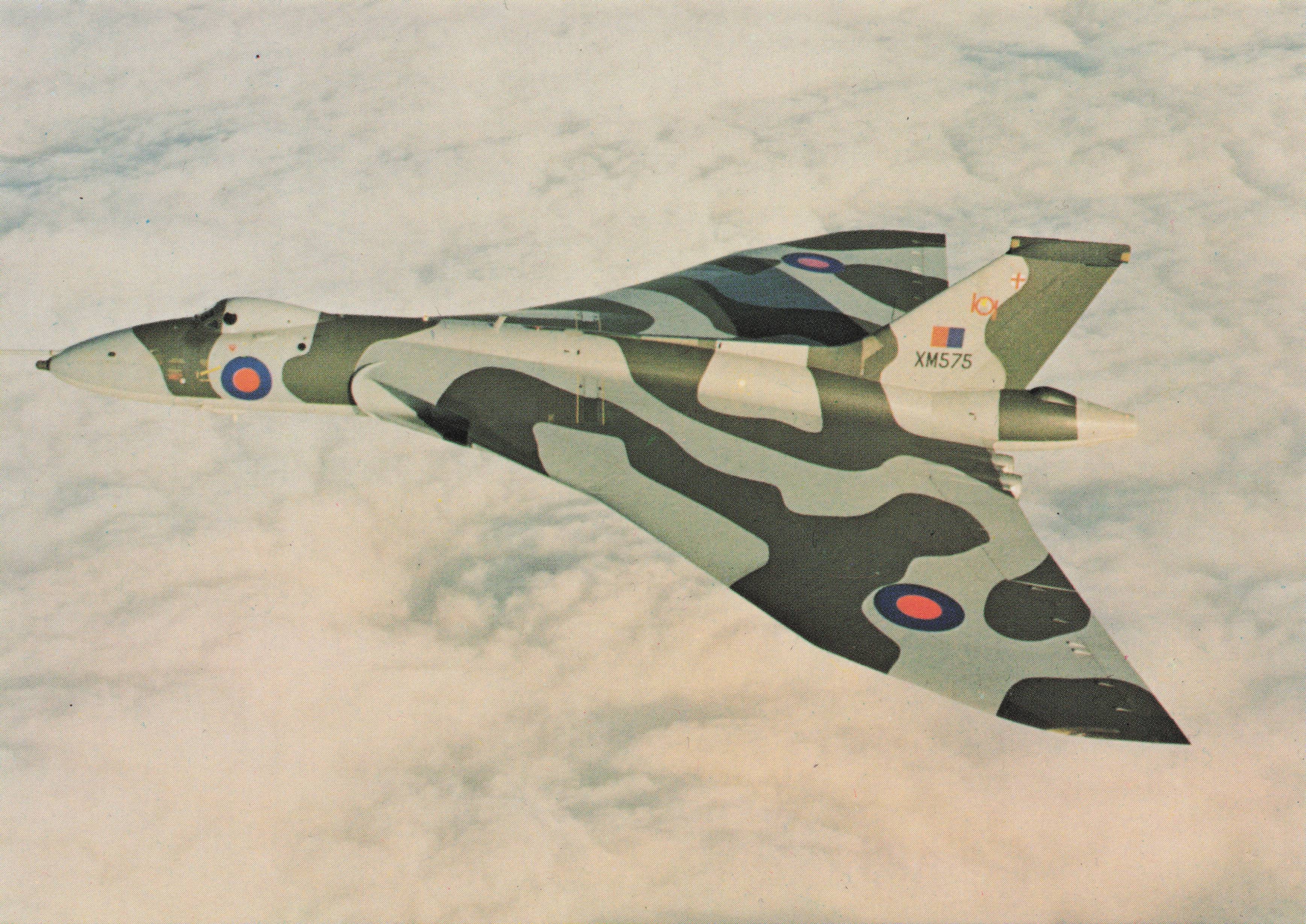 Hawker Siddeley Vulcan B2 RAF Bomber Plane Military Aircraft Postcard