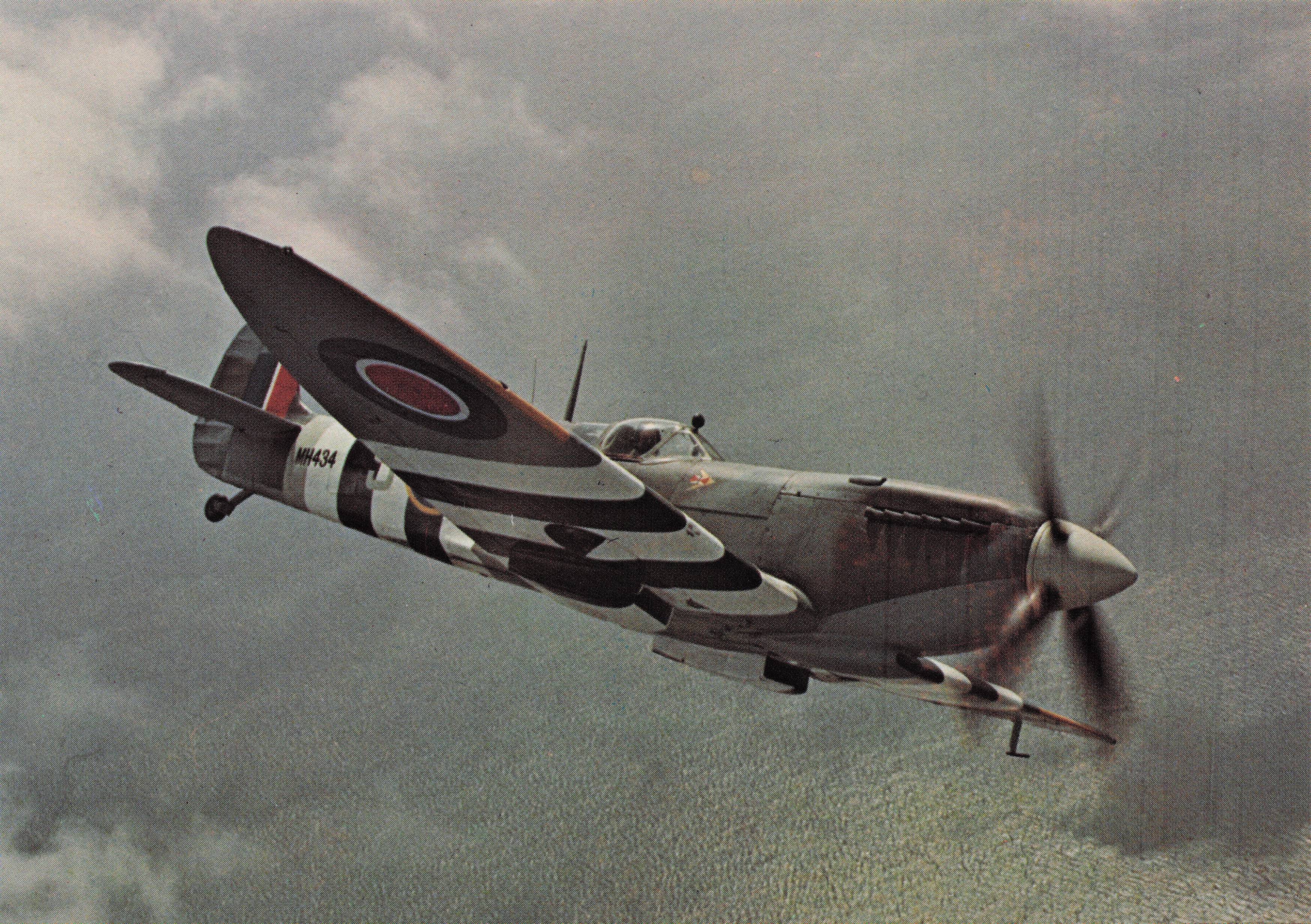 Spitfire FIX MH434 Vintage WW2 Fighter RAF Fleet Plane Military Aircraft Postcard