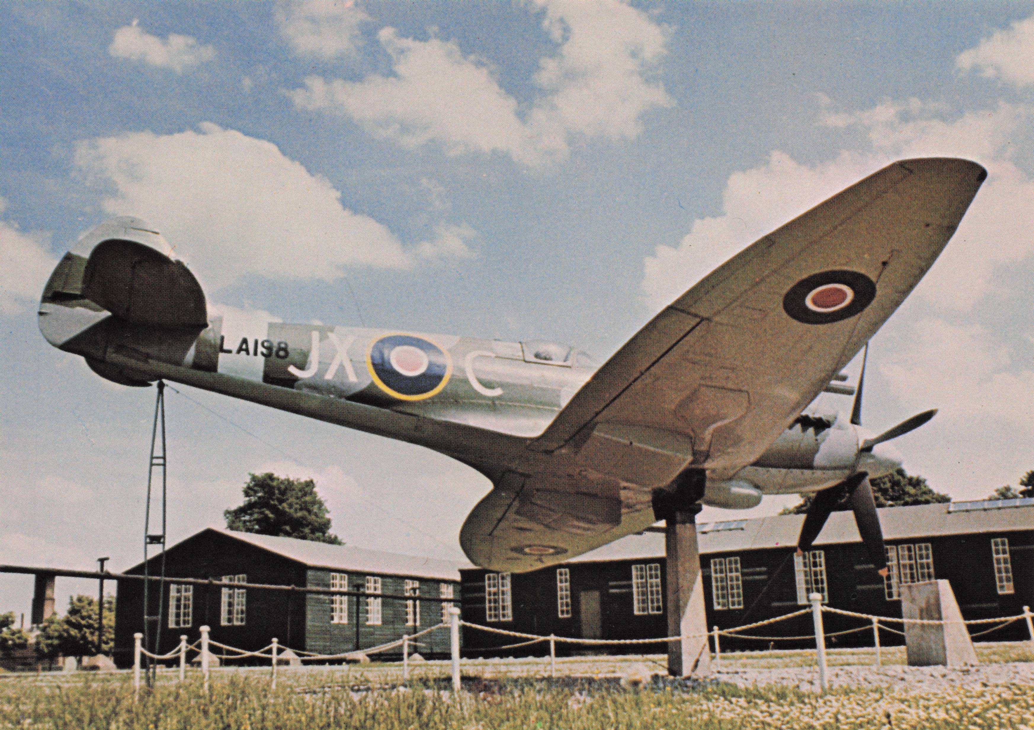 Spitfire F21 LA198 Vintage WW2 Fighter RAF Fleet Plane Military Aircraft Postcard
