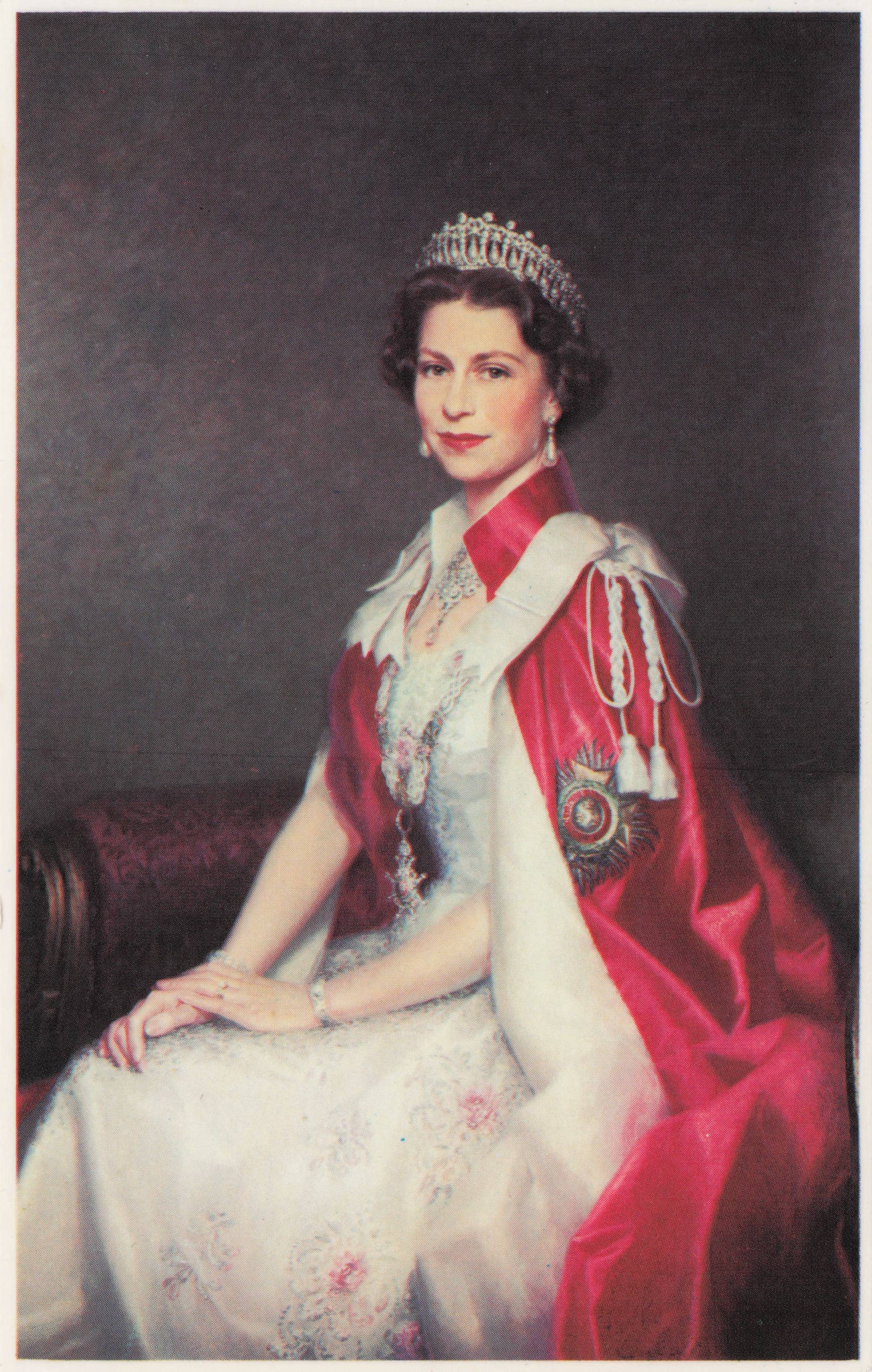 Queen Elizabeth II Sovereign Order Bath Portrait Painting Royal Robes Postcard