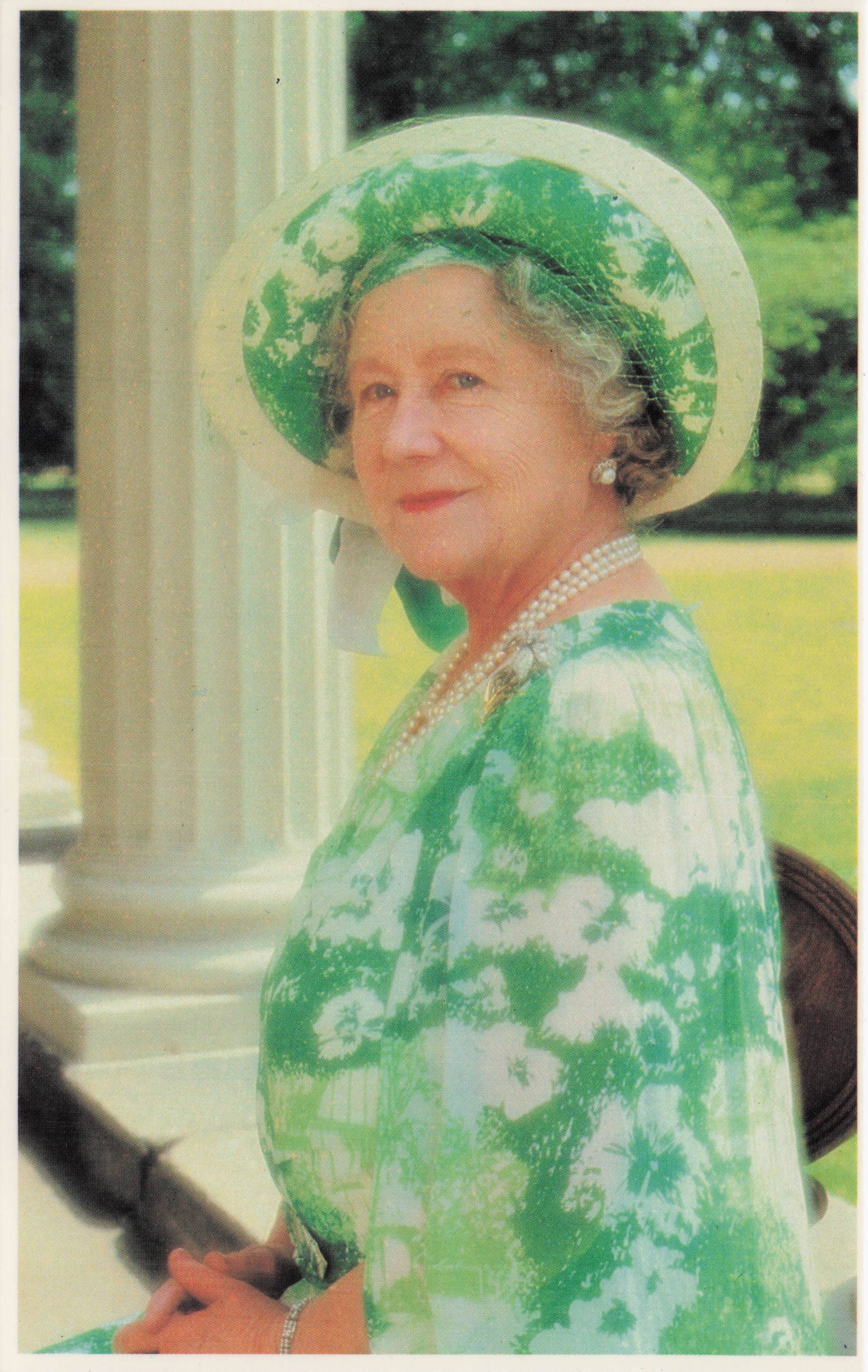 Queen Mother 80th Birthday Norman Parkinson Studio Study Royal Photo Postcard