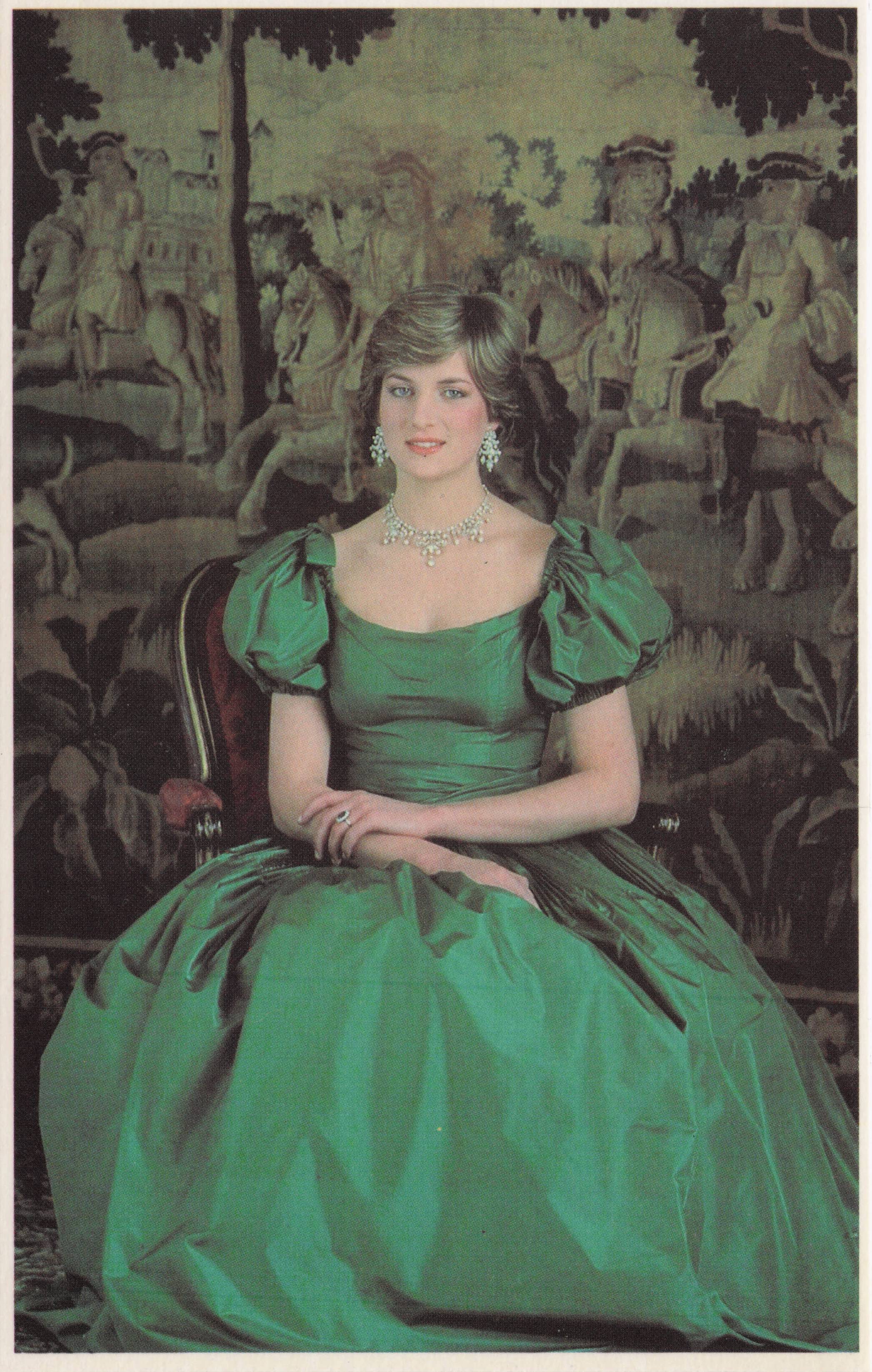 Lord Snowdon Studio Prince Charles Princess Diana Royal Wedding 1981 Postcard