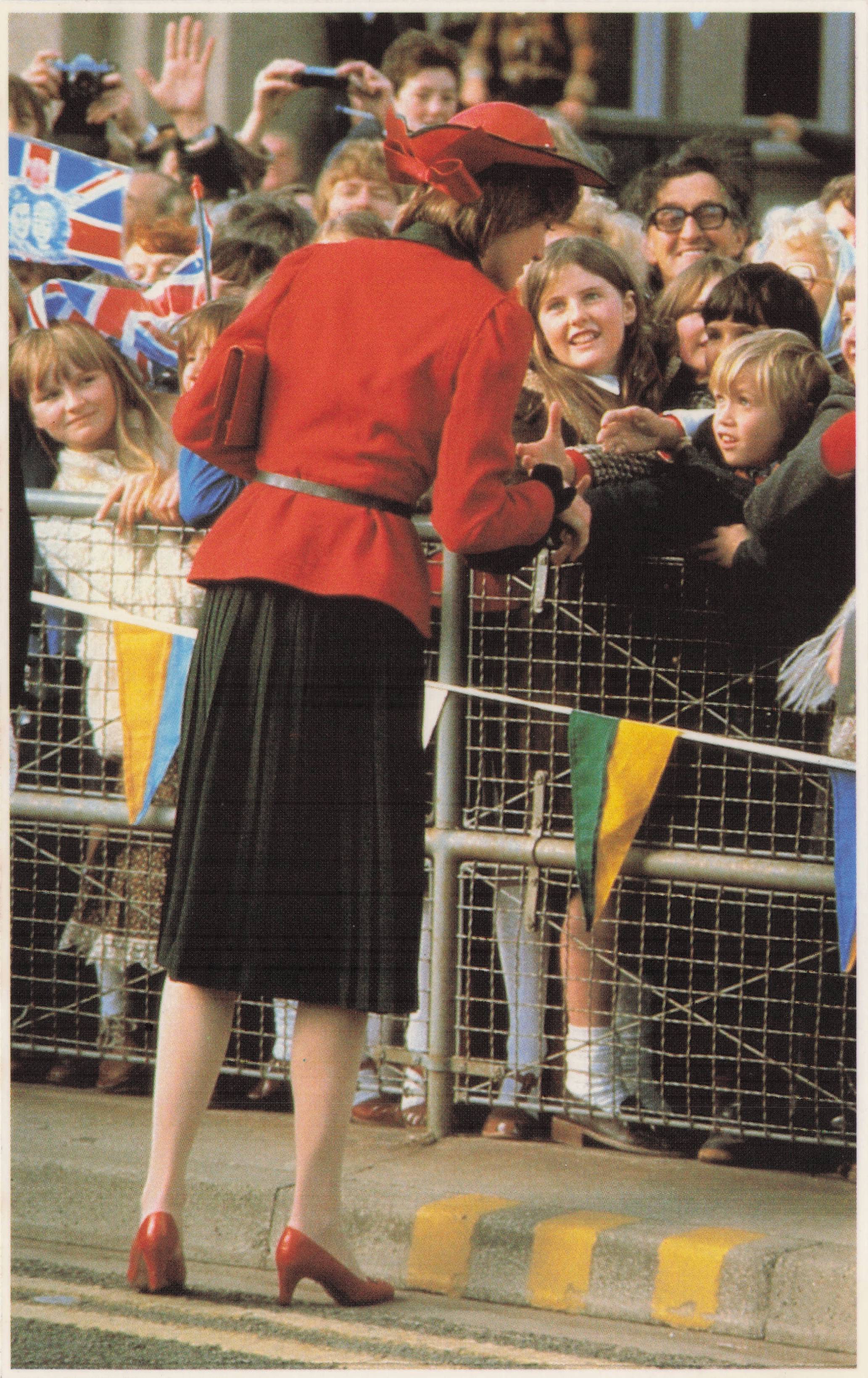 Princess Diana Meets Children Tour Of Wales October 1981 Royal Photo Postcard