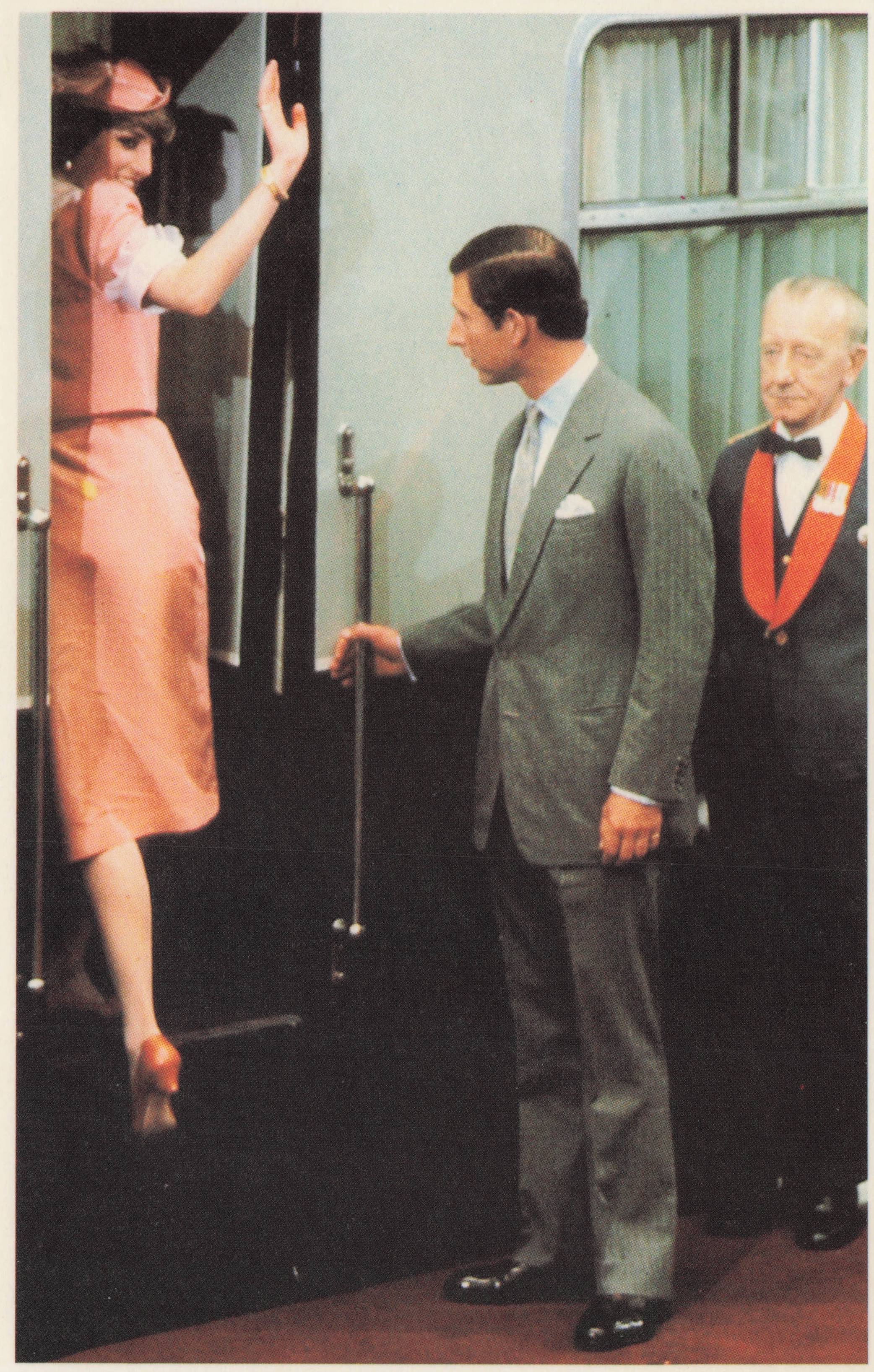 Waterloo Train Station Prince Charles Princess Diana Royal Wedding 1981 Postcard