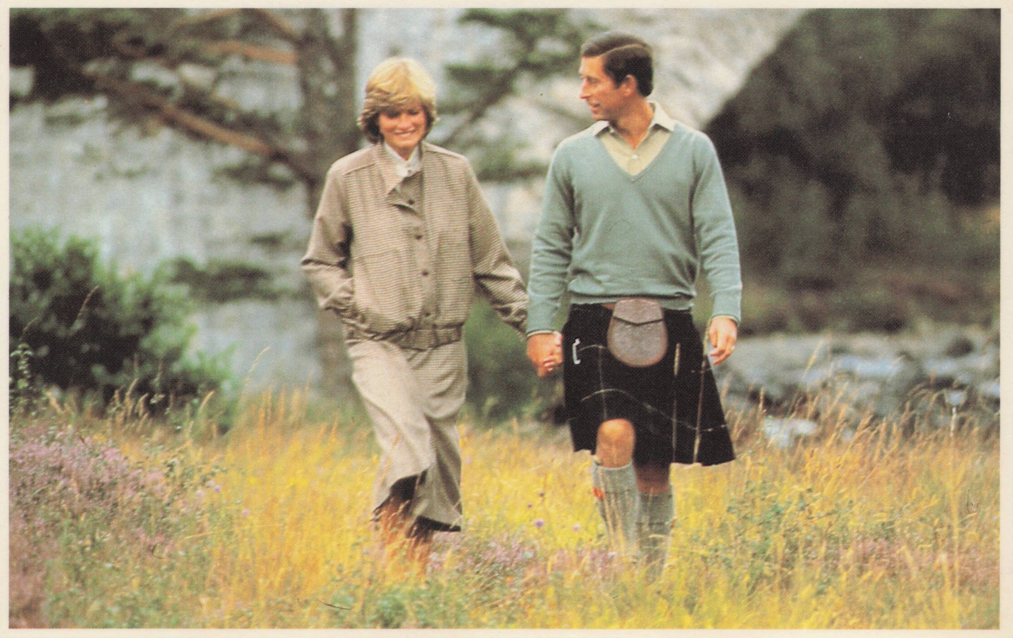 Deeside River Prince Charles Princess Diana Scottish Honeymoon 1981 Postcard