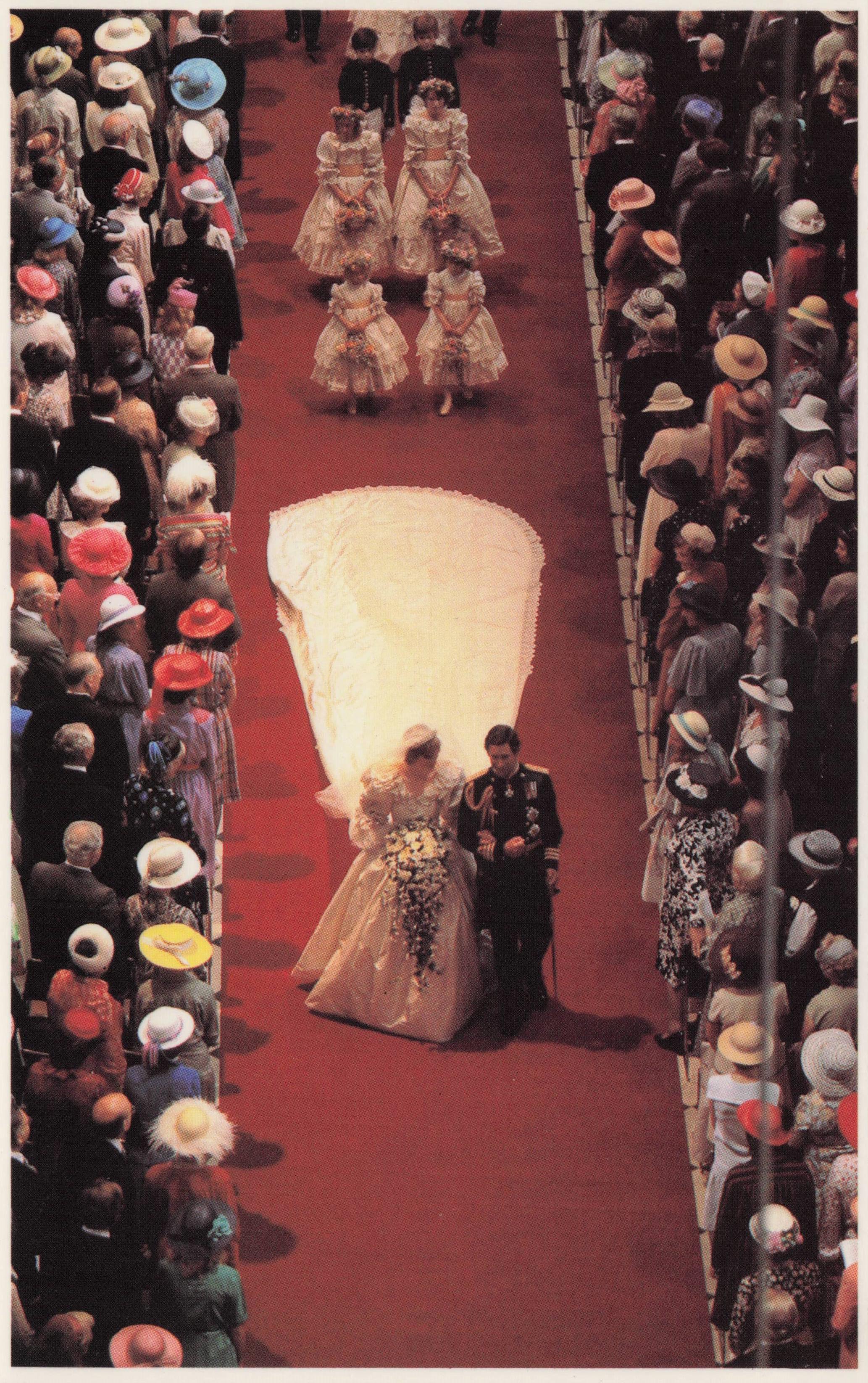Princess Diana Prince Charles Walking To Altar Royal Wedding 1981 Postcard