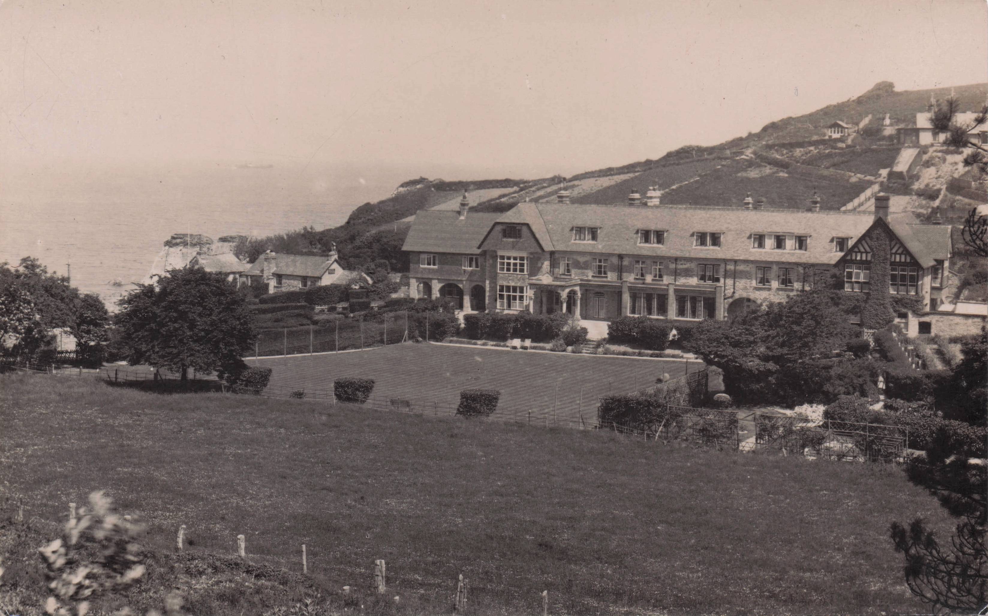 Lee Bay Hotel Ilfracombe Dorset Rare Vintage Valentines Real Photo Postcard