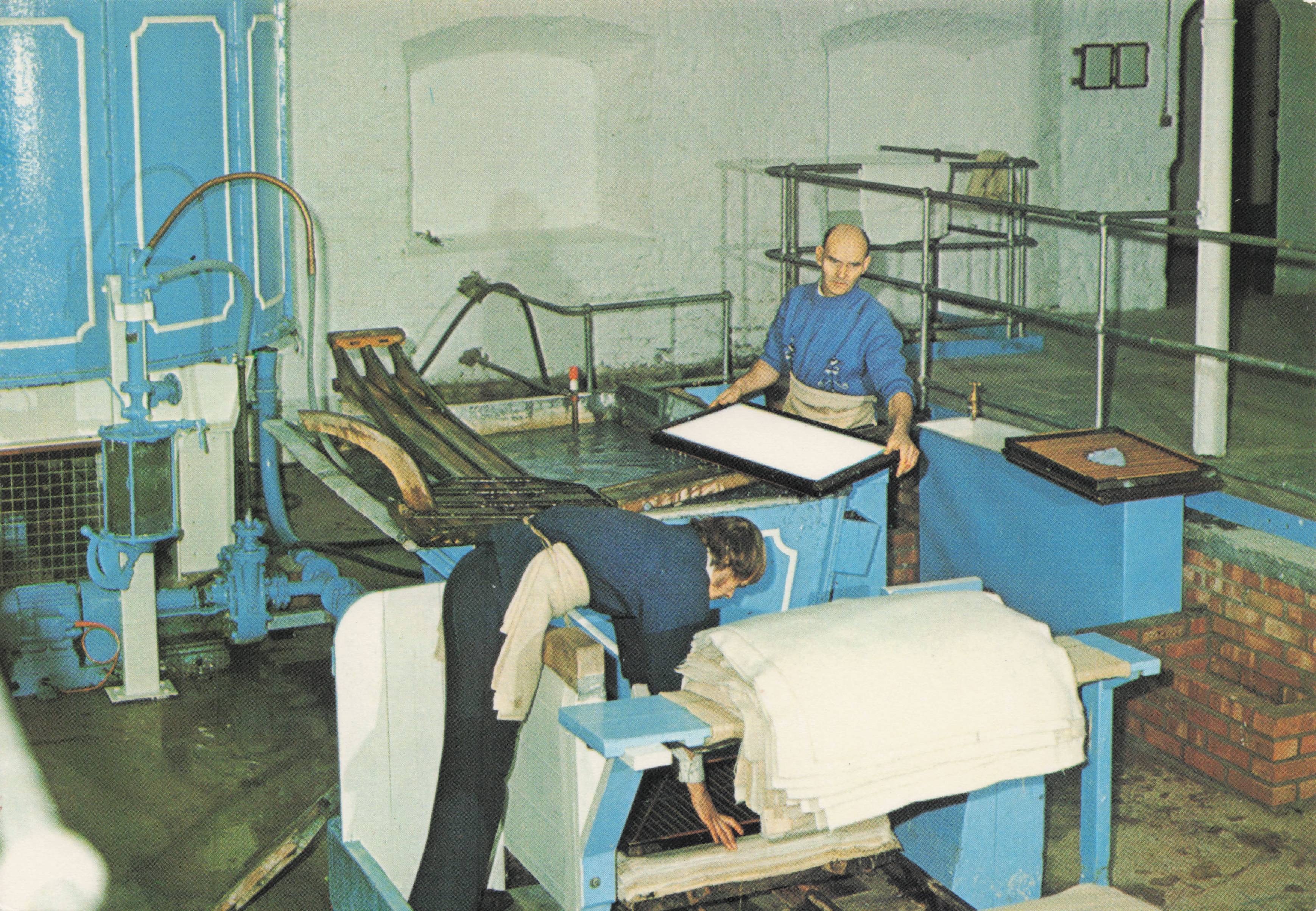 Paper Makers Making At Wookey Hole Somerset Crafts Centre Mill Postcard