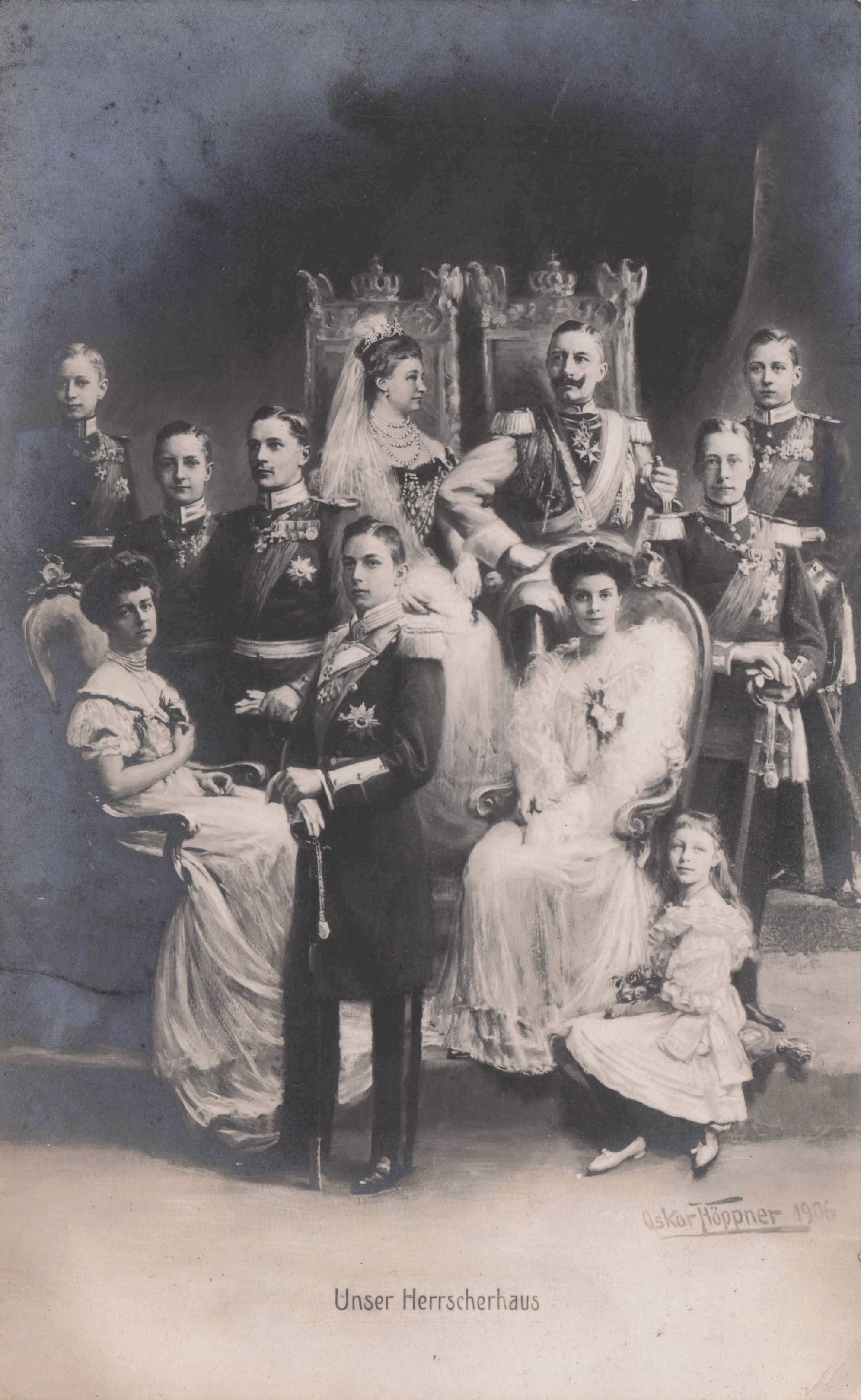 Herrscherhaus German Royal Family Group Portrait Antique Postcard
