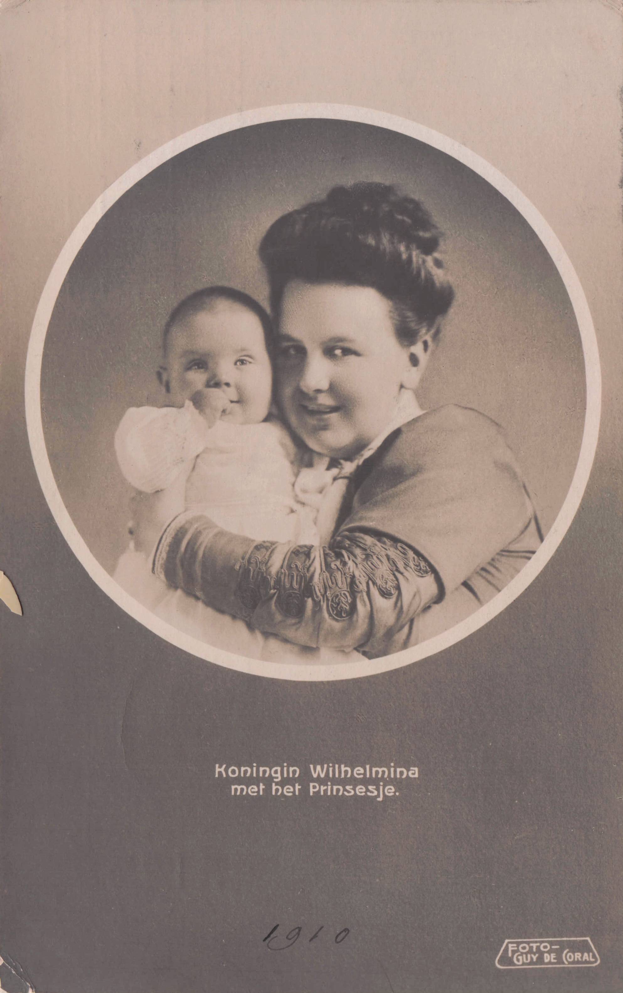 Koningen Wilhelmina & Royal Family Baby German Antique Postcard