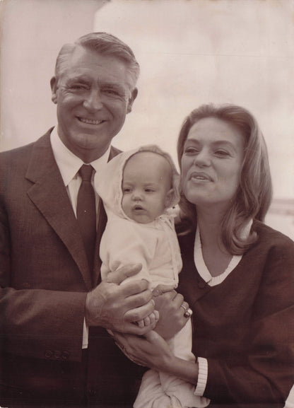 Cary Grant Film Star & New Born Baby Daughter 1966 Antique Press Photo