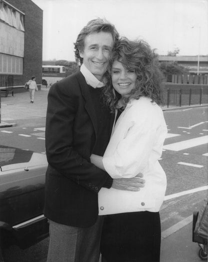 Dyan Cannon Jenny's War Stanley Finberg London Heathrow Airport 9x7 Press Photo