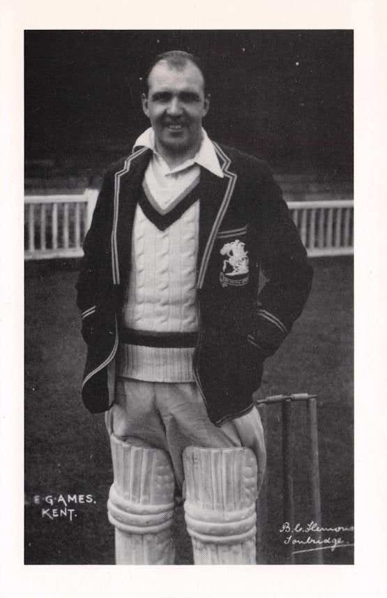 Les Ames Old Kent Batsman Rare Cricket Team Photo Postcard