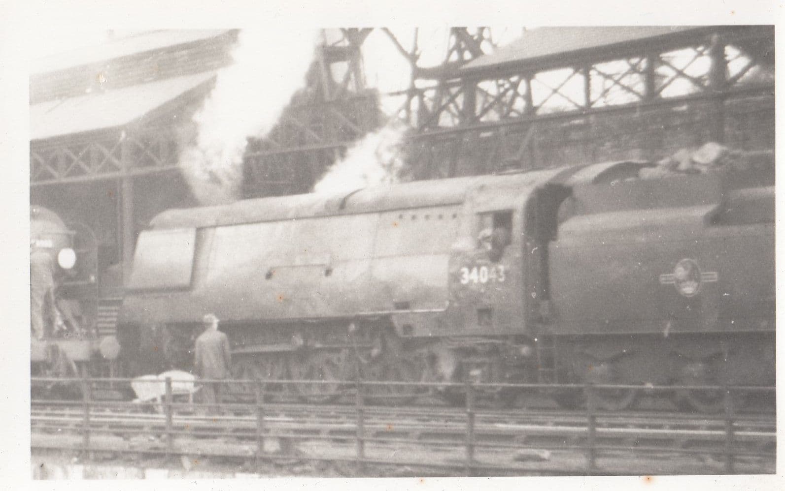 34043 Train At Bournemouth Station Vintage Railway Photo