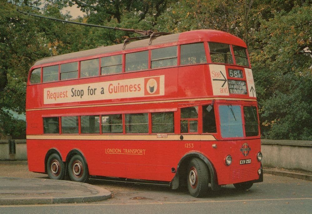 581 Bloomsbury London Stop This Bus For A Guiness Beer Advertising Postcard
