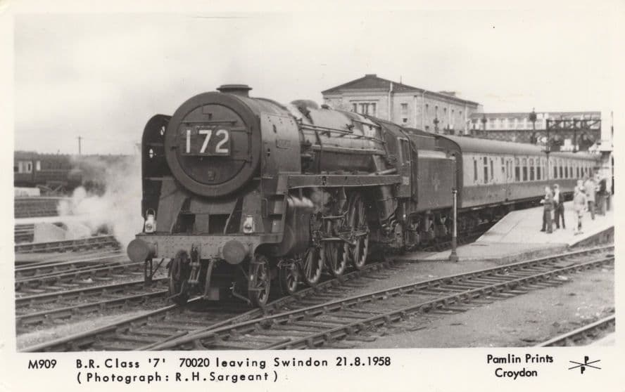 70020 Train Leaving Swindon Railway Station Postcard