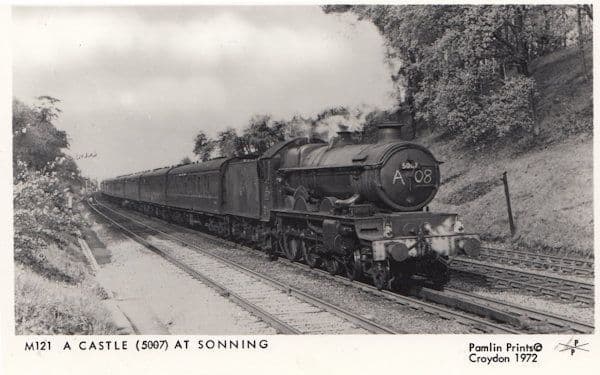 A Castle 5007 Train Leaves Sonning Station Berkshire Railway Postcard
