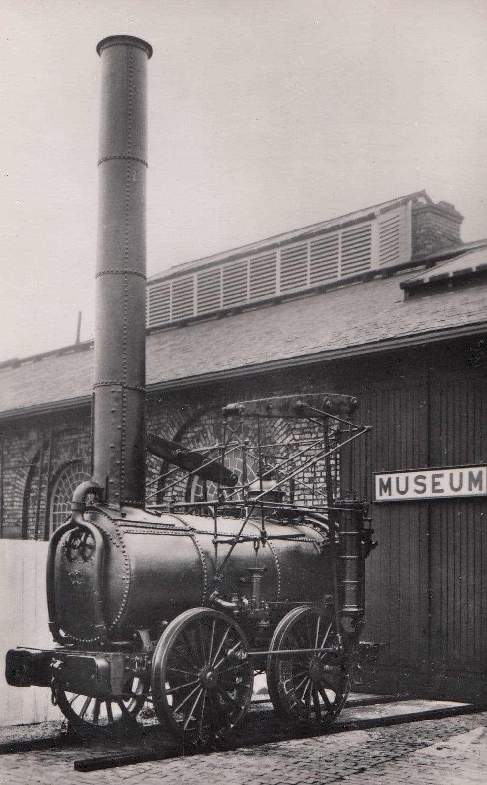 Agenoria Locomotive Class 0-4-0 Shutt End Coliery Railway Train Postcard