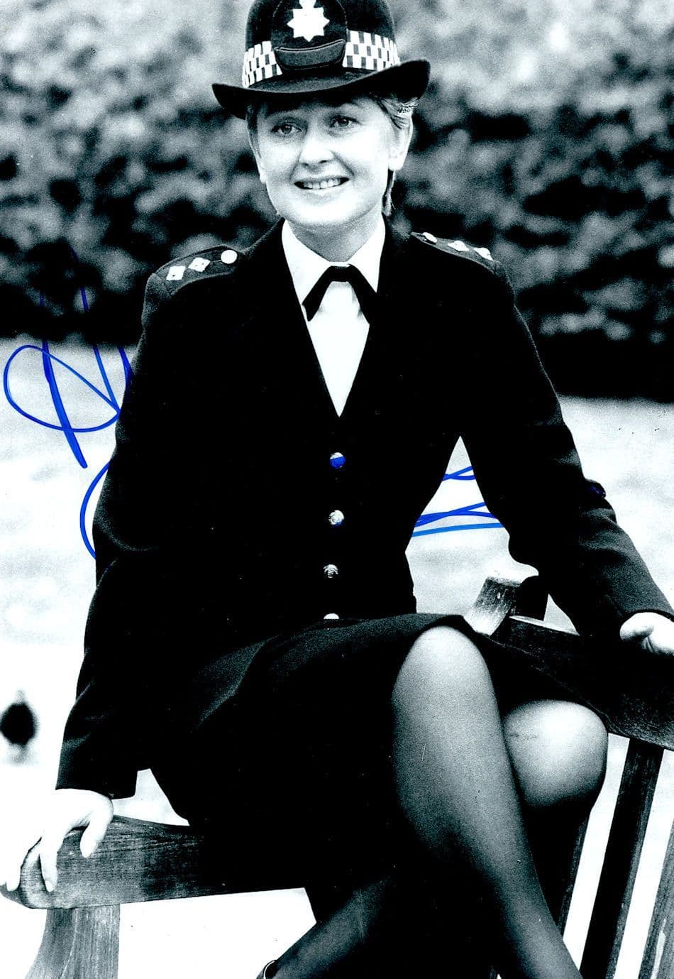 Anna Cartaret Juliet Bravo GIANT 12x8 Hand Signed Photo