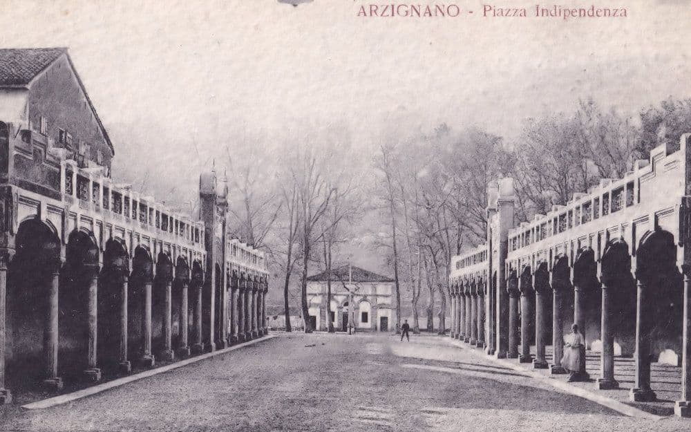 Arzignano Piazza Italian Old Postcard