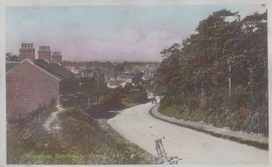 Barkway Road Royston Herts Vintage Postcard