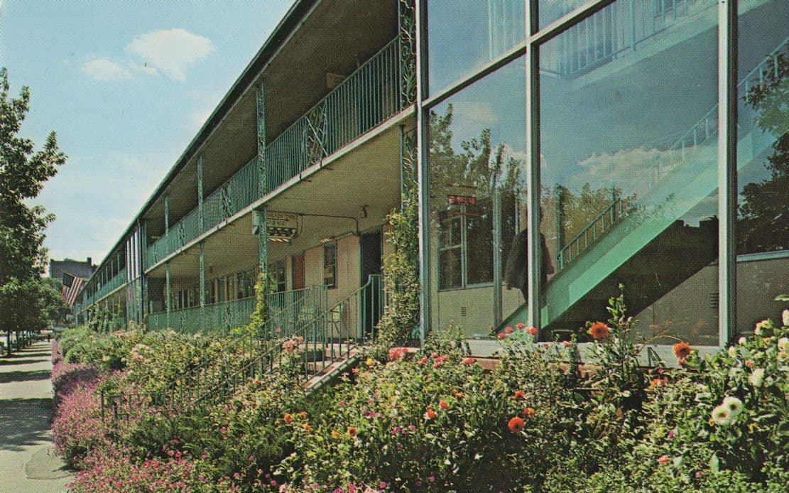 Beacon Street Hotel Brookline Mass USA Postcard