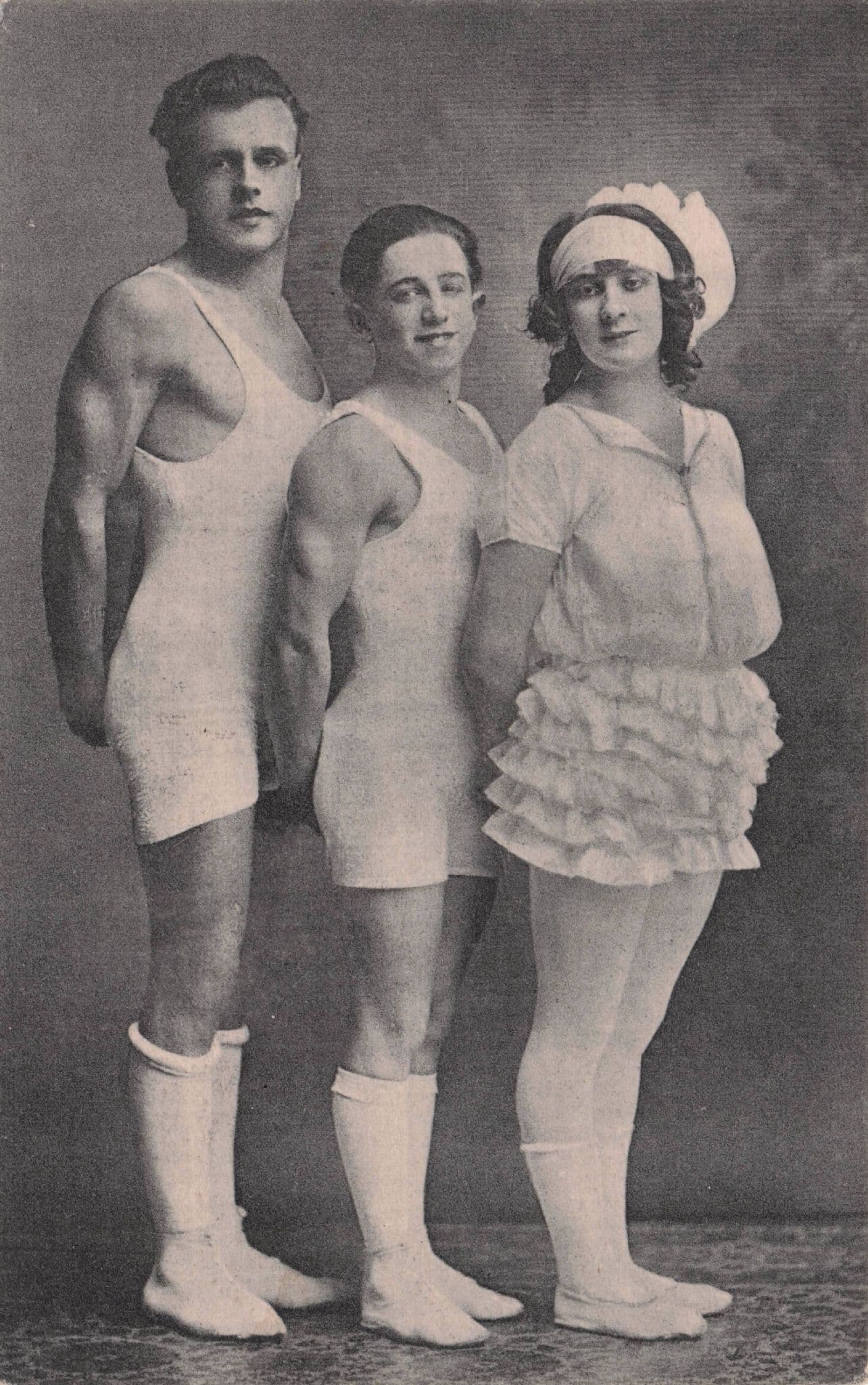 Berlin German Unidentified Acrobat Circus Troupe Old Postcard