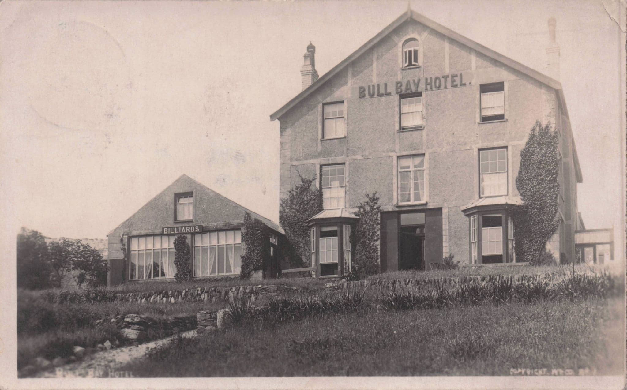 Billiards Snooker Hut Bull Bay Hotel Anglesey Wales Old Postcard