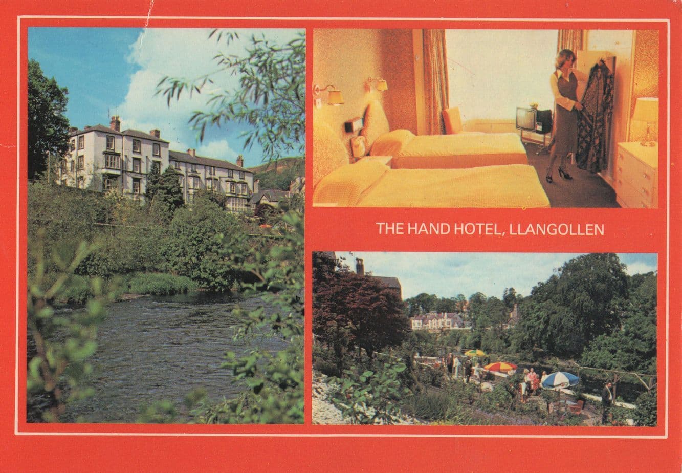 Black & White TV In Hand Hotel Llangollen Wales Welsh Postcard