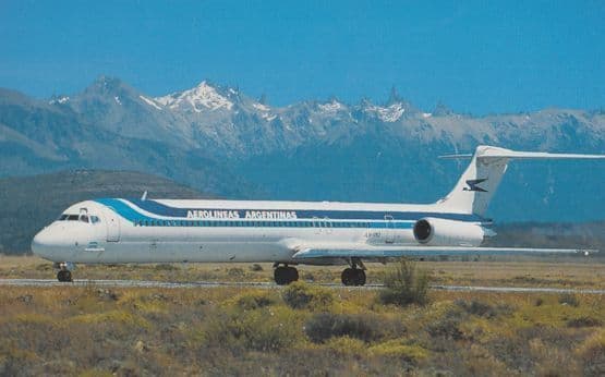 Boeing Douglas MD-88 DC-9-88 Aerolineas Argentinas San Carlos Airport Postcard