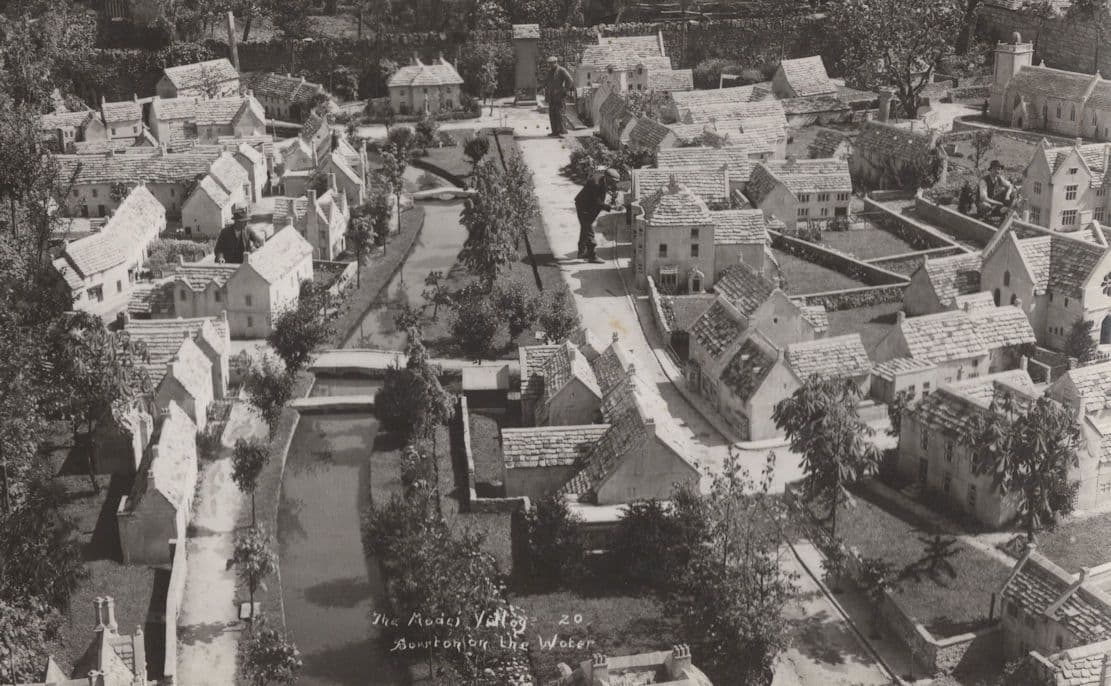 Bourton On The Water Valley Gloucs Real Photo PB Postcard