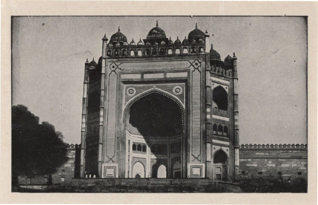 Bulard Gate Fatehpur Sikri King Akbar Deccan Victory India Postcard