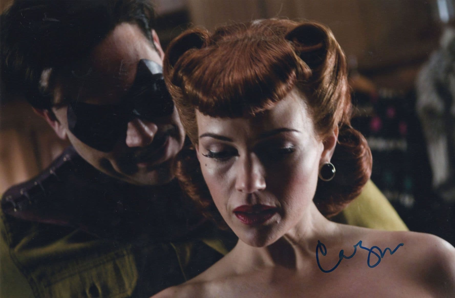 Carla Gugino in Watchmen Film 12x8 Hand Signed Photo