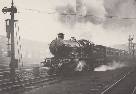 Castle Class 4073 Caerphilly Castle Birmingham Paddington Station BBC Postcard