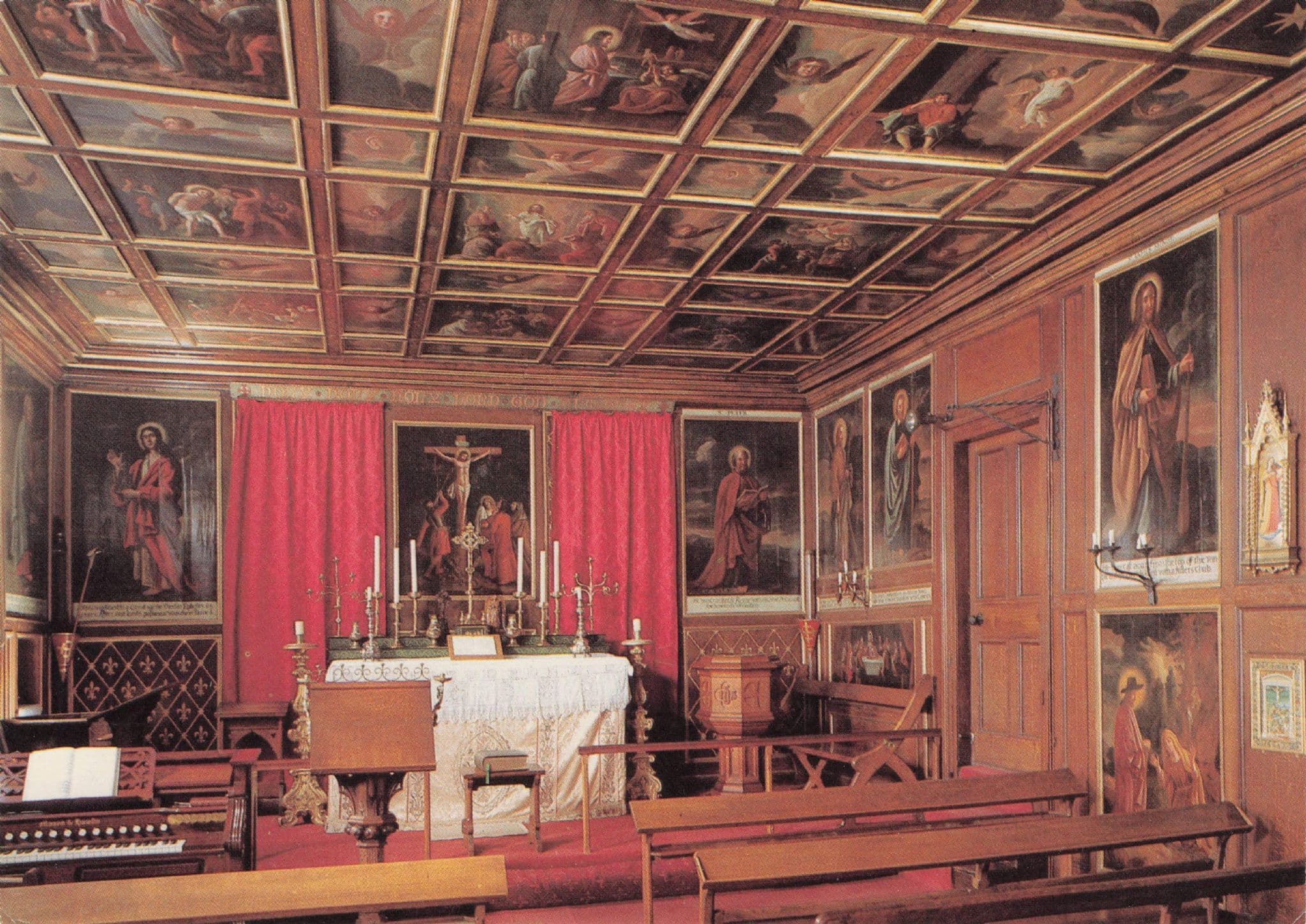 Chapel Glamis Castle Earl Of Strathmore & Kinghorne Scottish Royal Postcard
