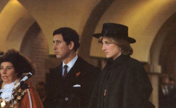 Charles & Princess Diana Visit Chesterfield 1981 Royal Postcard