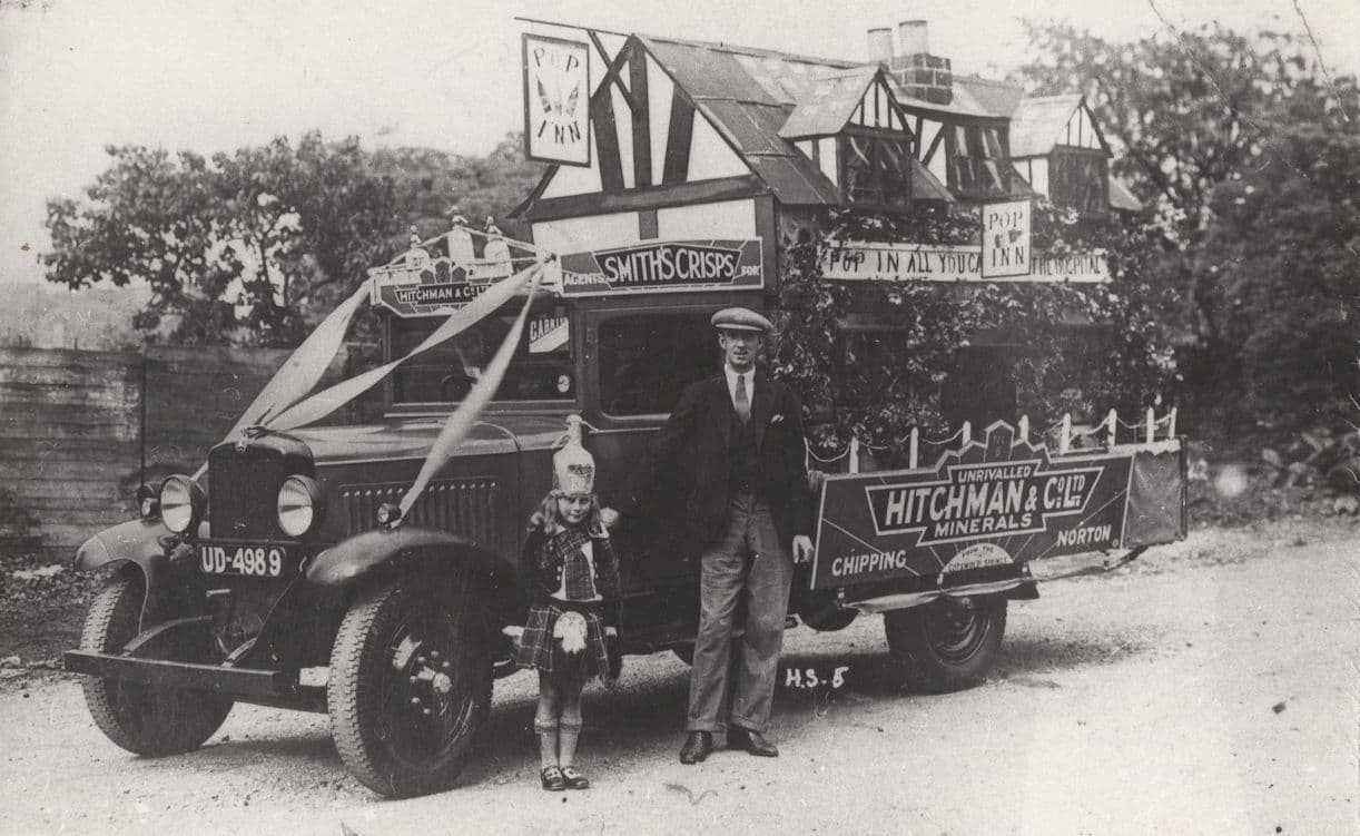 Chipping Norton Ongar Old Transport Smiths Crisps Advertising Photo