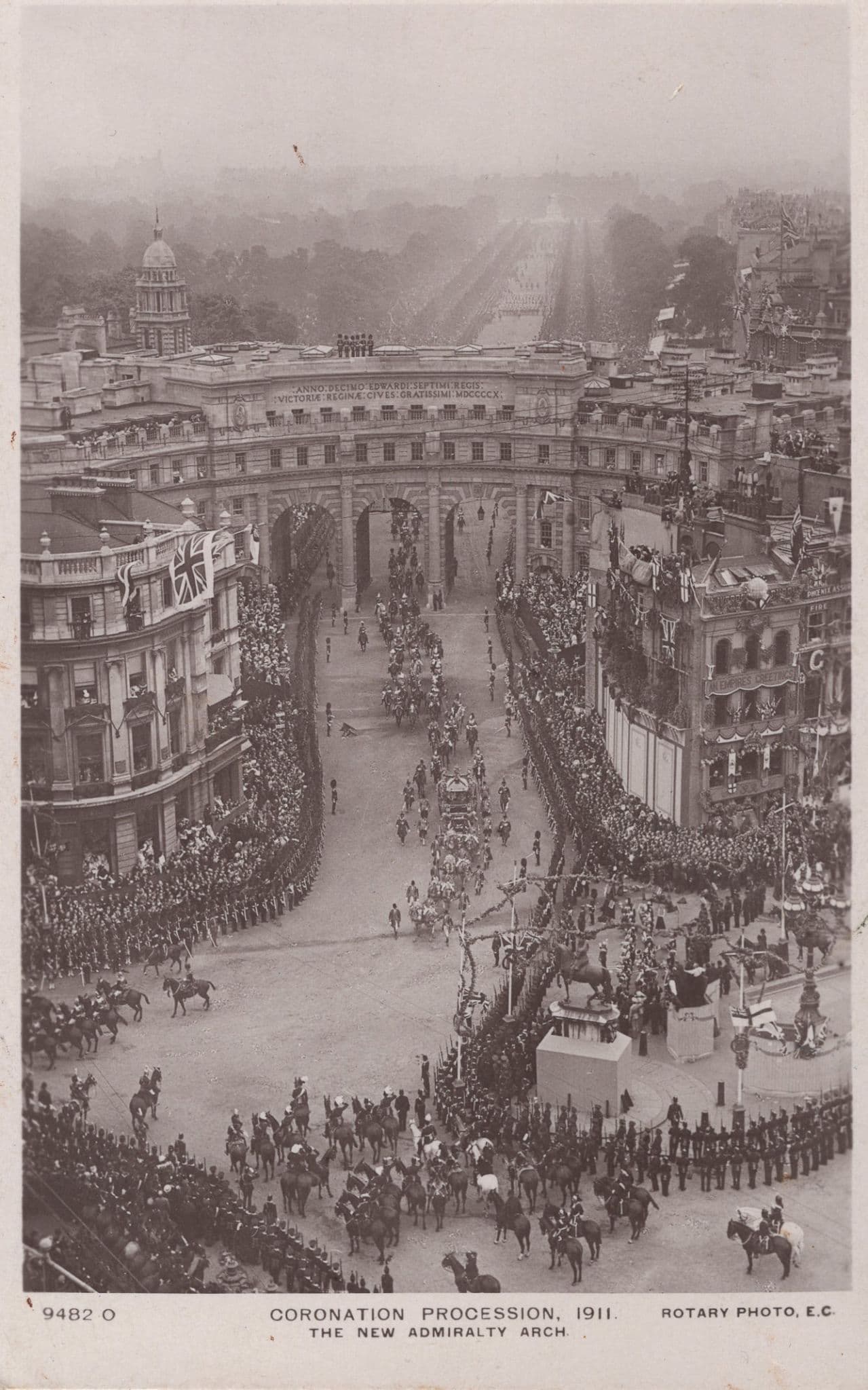 Coronation 1911 Royal Procession Admirality Arch London RPC Postcard