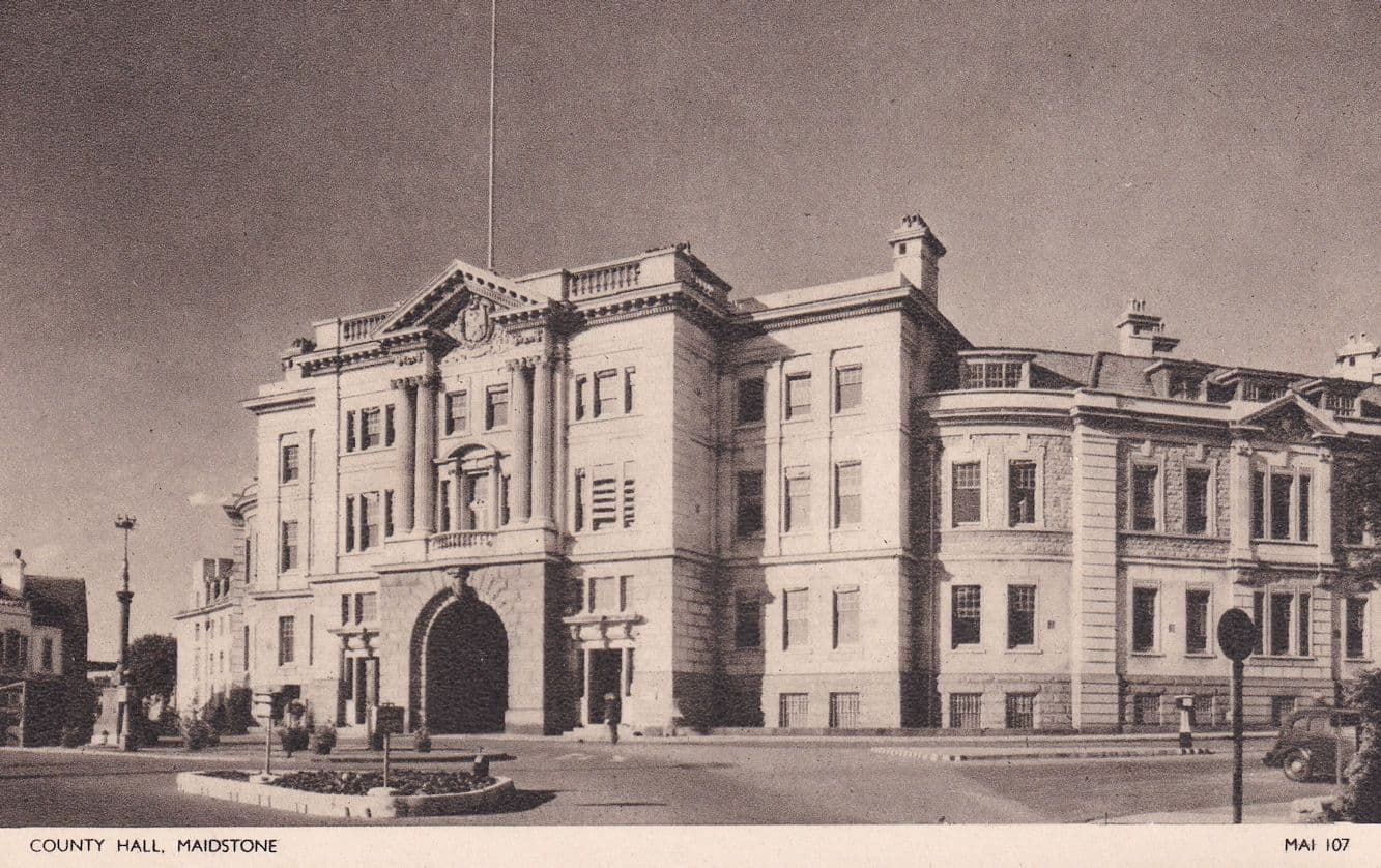 County Hall Maidstone Kent Jarrold Chrome Series Postcard