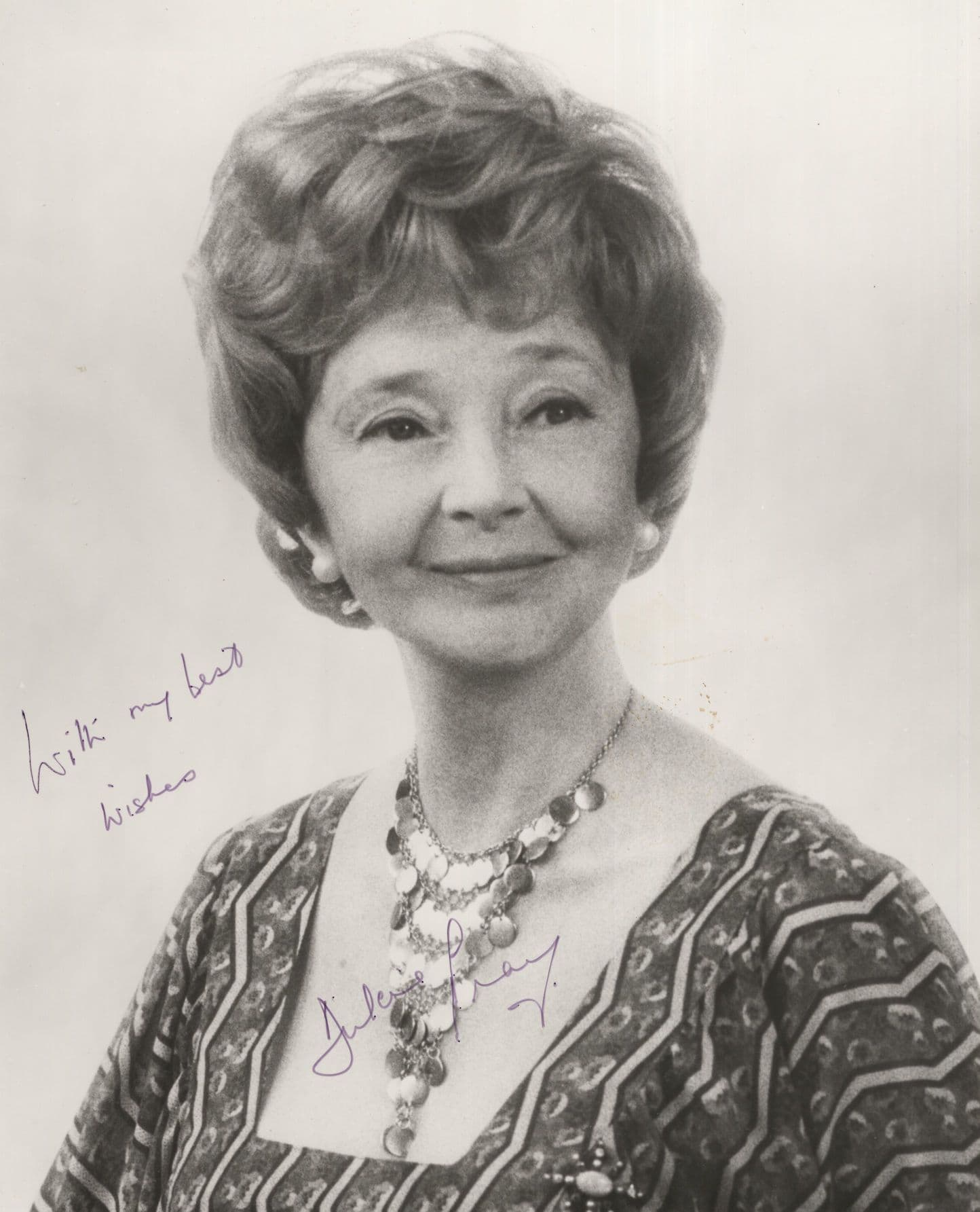 Dulcie Gray Howard's Way Stunning 10x8 Hand Signed Photo