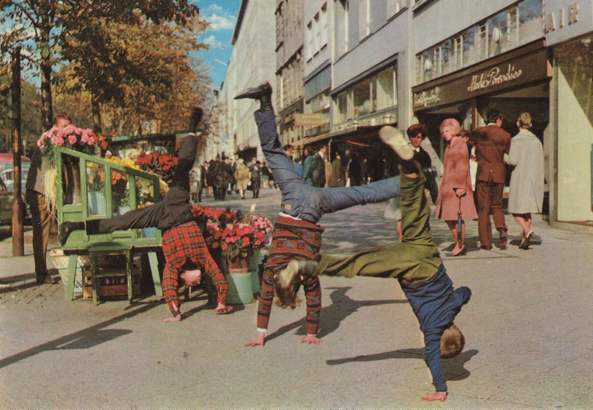 Dusseldorf German Circus Stunt Street Handstand Ice Hockey FDC Postcard