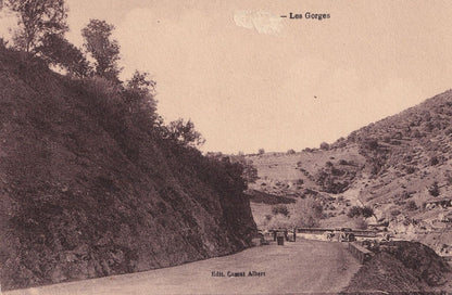 Edit Camut Albert La Poste Les Gorges 2x Old Postcard