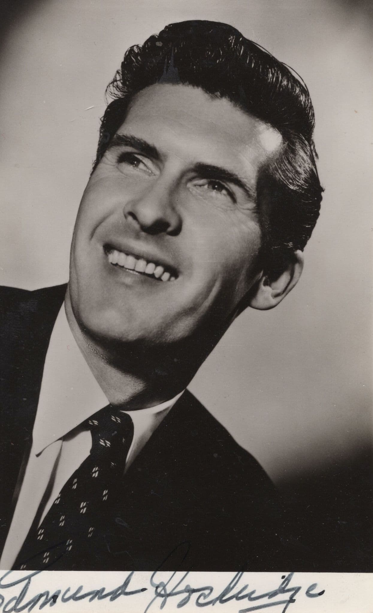 Edmund Hockridge Canadian Opera Singer Hand Signed Photo (1)