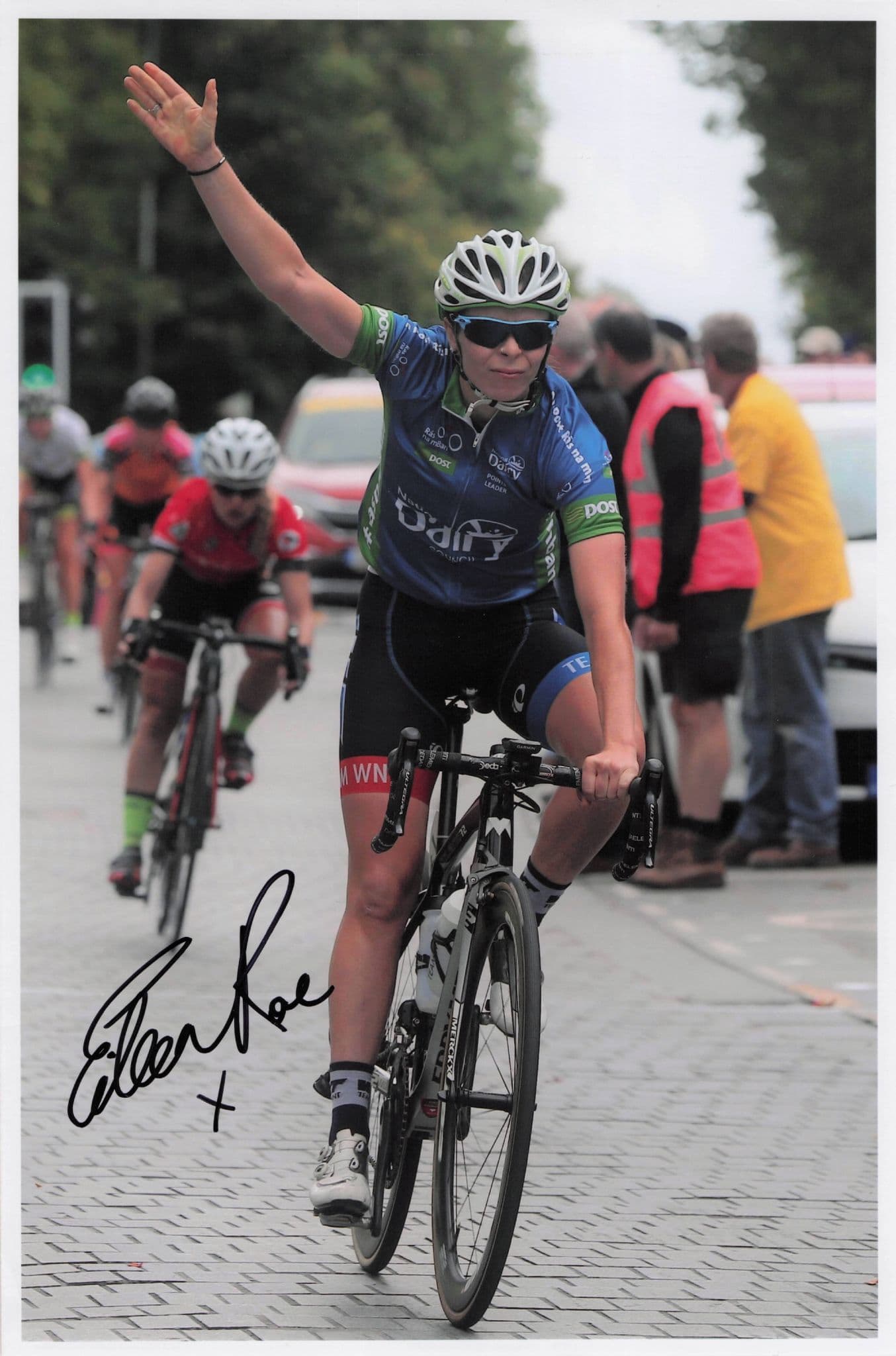 Eileen Roe Scotland Cyclist 2016 RÔøΩs Na mBan 12x8 Hand Signed Photo
