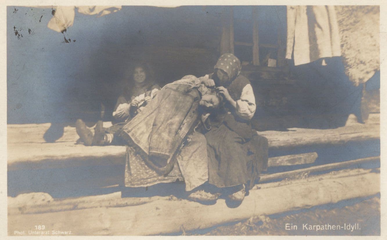 Ein Karpathen Idyll 1917 German Ladies Shelter From War WW1 Postcard