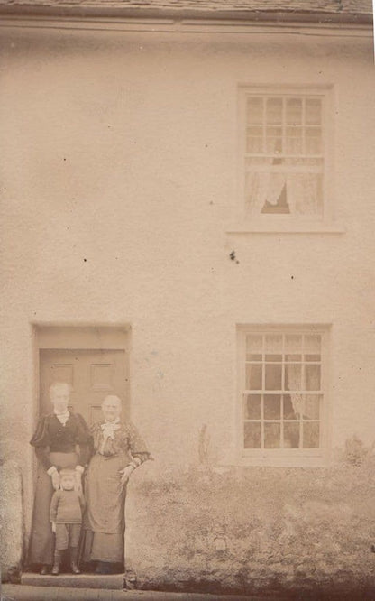 Elderly OAP Couple Poverty In Apparent Devon Street 2x Antique RPC Postcard s