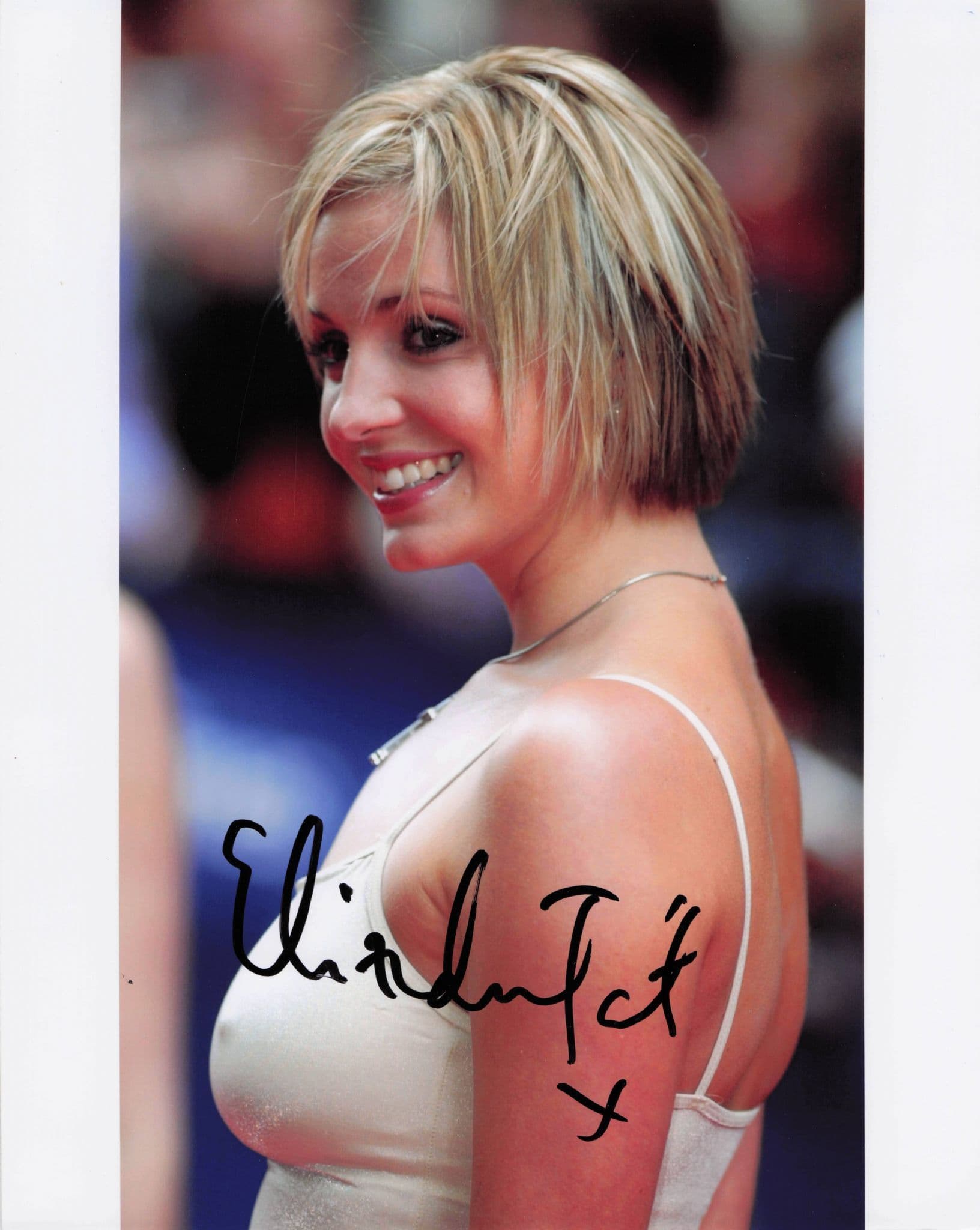 Elize Du Toit Izzy Davies in Hollyoaks Stunning 10x8 Hand Signed Photo