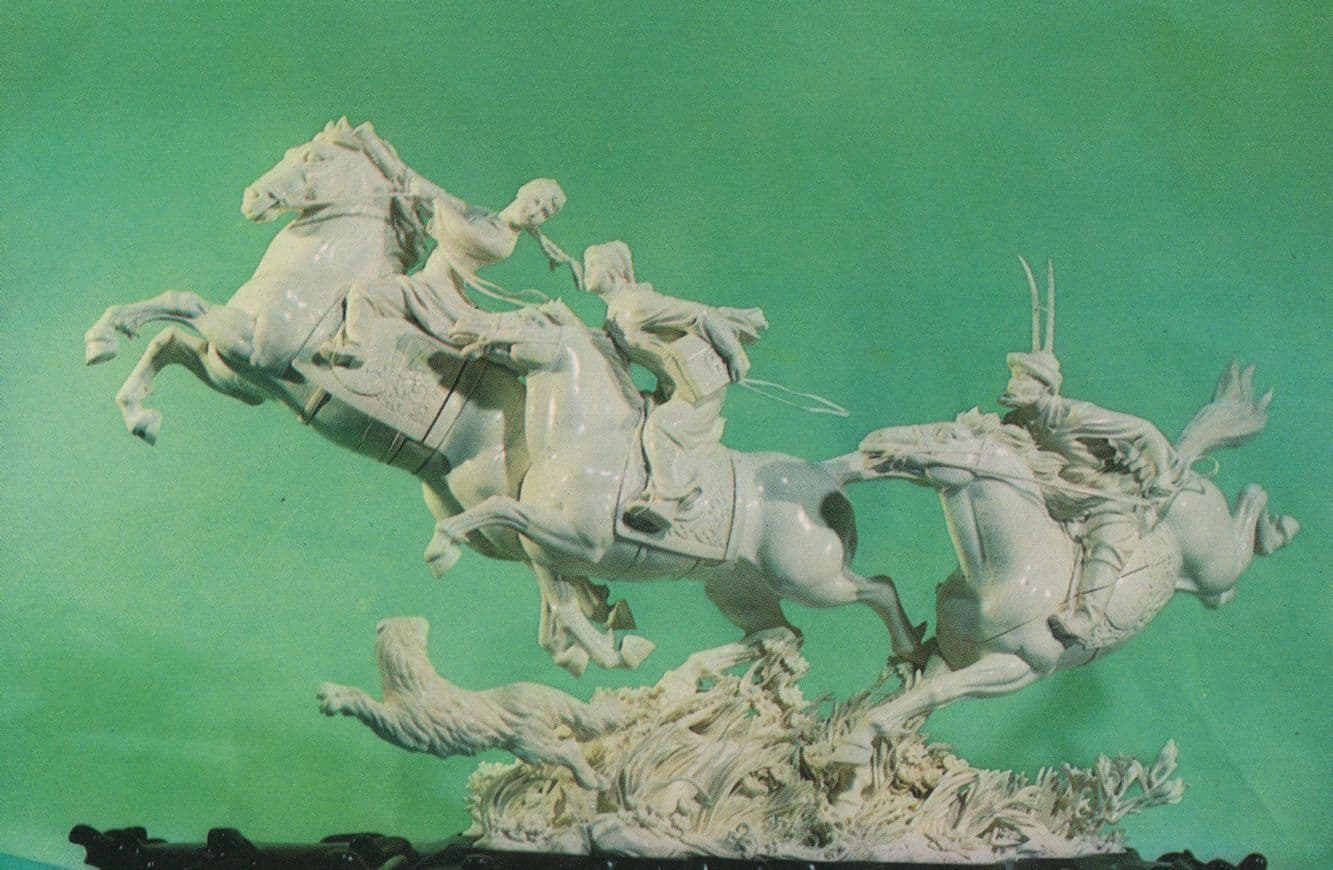 Emergency Treatment At Night Chinese Horse Old Sculpture Postcard